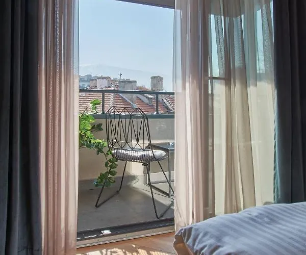 The Embassy 소피아