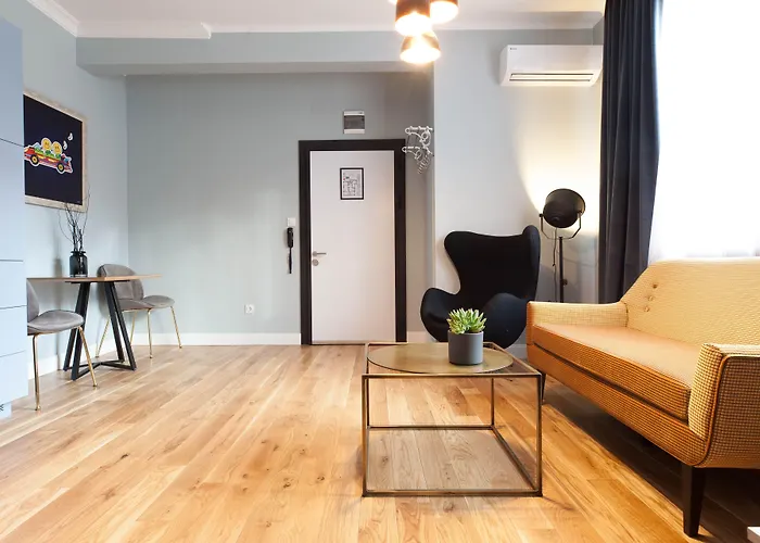 호텔 The Embassy 3*