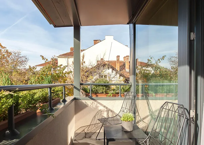 فندق The Embassy