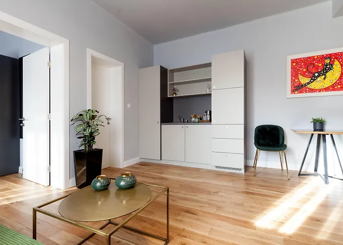 The Embassy فندق