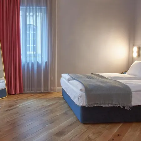 The Embassy Hotel 3*