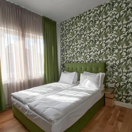 The Embassy Hotel 3*